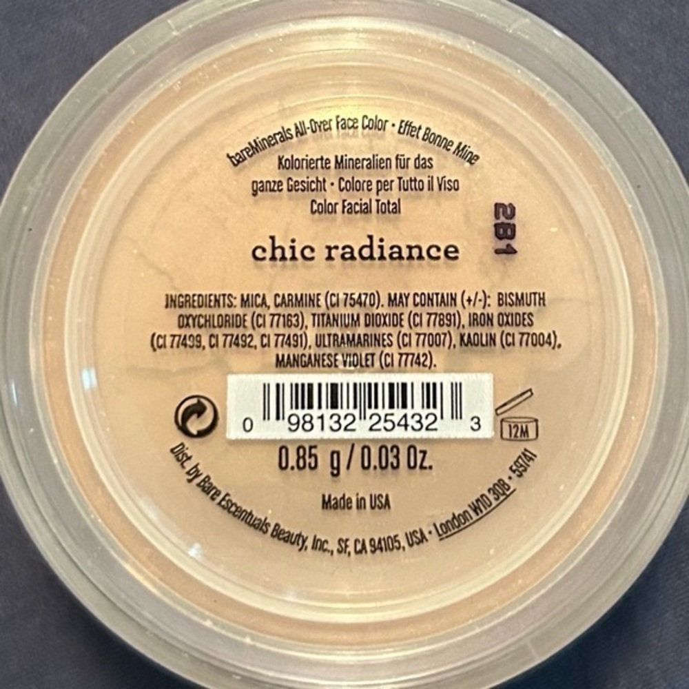 Bare Minerals Chic Radiance all over face color